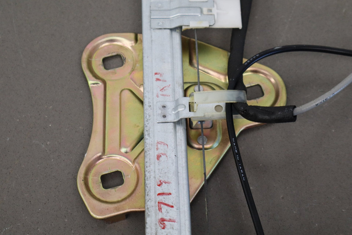 02-10 Lexus SC430 Z40 Right Front Door Regulator With Motor