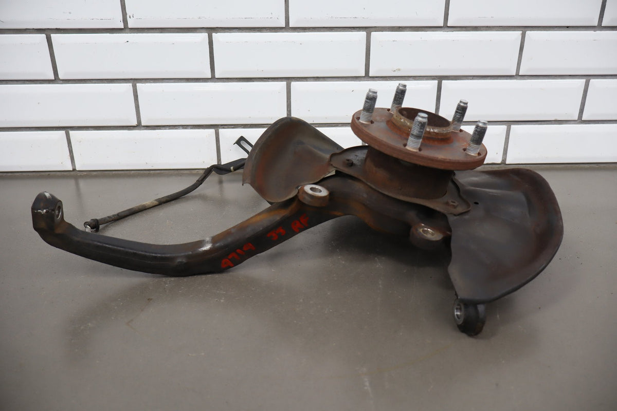 02-10 Lexus SC430 Z40 Right Front Spindle Hub ABS