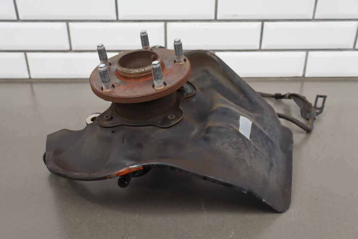 02-10 Lexus SC430 Z40 Right Front Spindle Hub ABS
