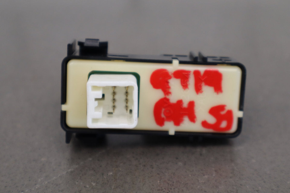 02-10 Lexus SC430 Z40 Right Front Window Switch
