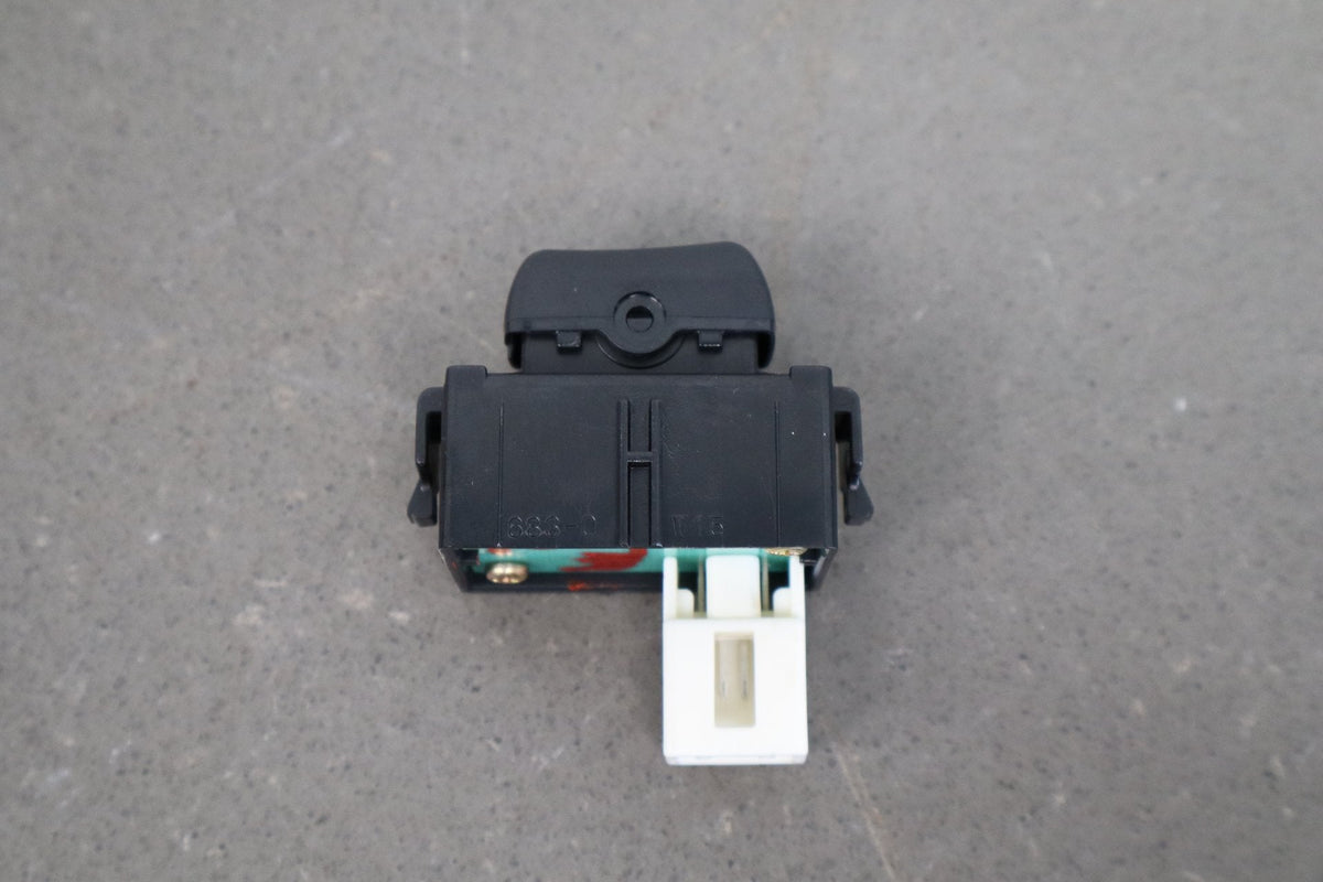02-10 Lexus SC430 Z40 Right Front Window Switch