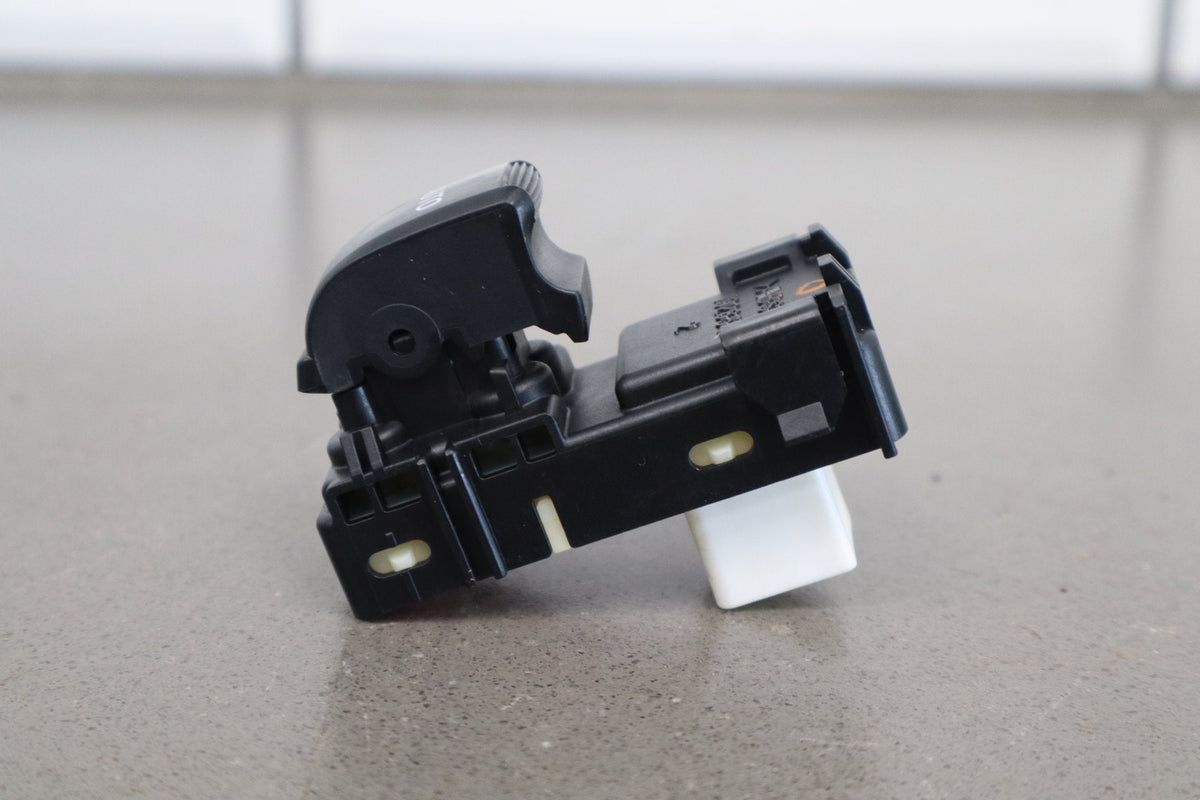 02-10 Lexus SC430 Z40 Right Front Window Switch