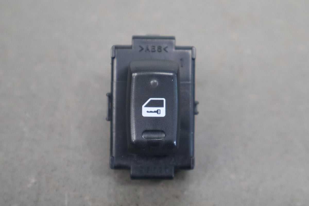 02-10 Lexus SC430 Z40 Right Front Window Switch