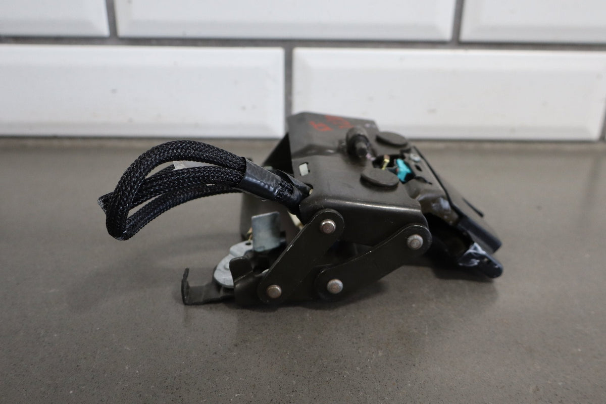 02-10 Lexus SC430 Z40 Trunk Lid Latch