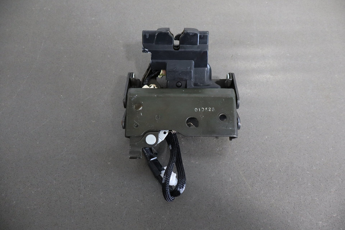 02-10 Lexus SC430 Z40 Trunk Lid Latch