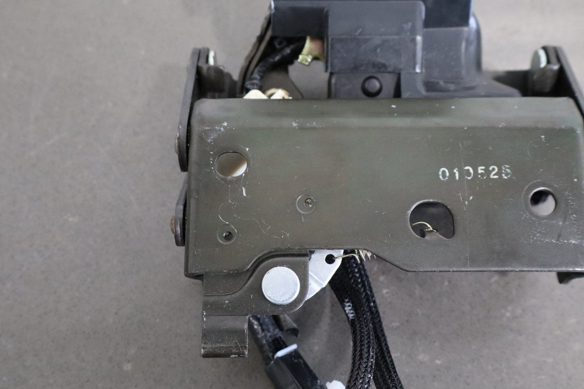 02-10 Lexus SC430 Z40 Trunk Lid Latch