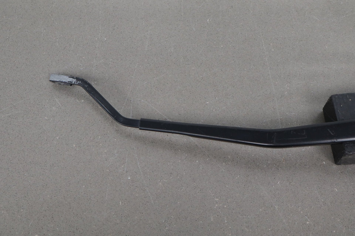 02-10 Lexus SC430 Z40 Wiper Arm Pair No Blades