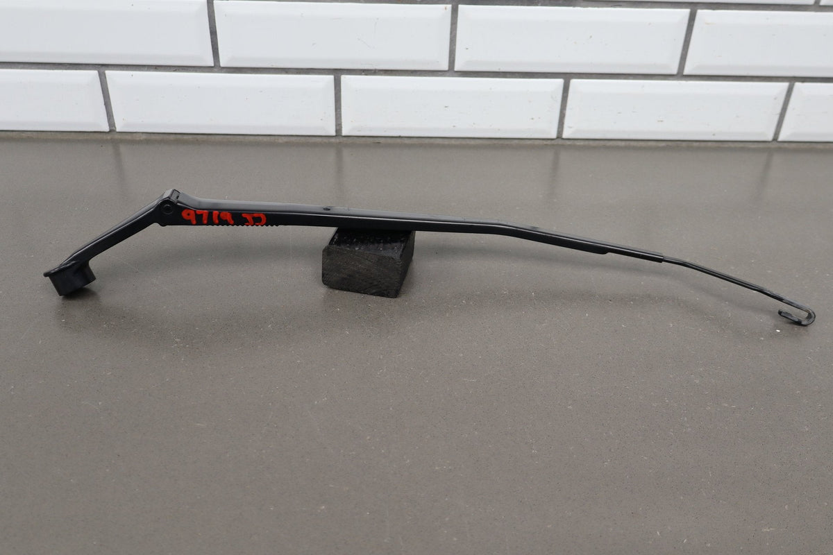 02-10 Lexus SC430 Z40 Wiper Arm Pair No Blades