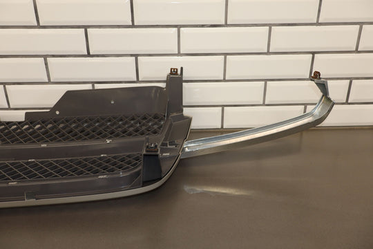 03 - 04 Chevy Silverado 2500 OEM Grille (Silver Birch Metallic 59U)