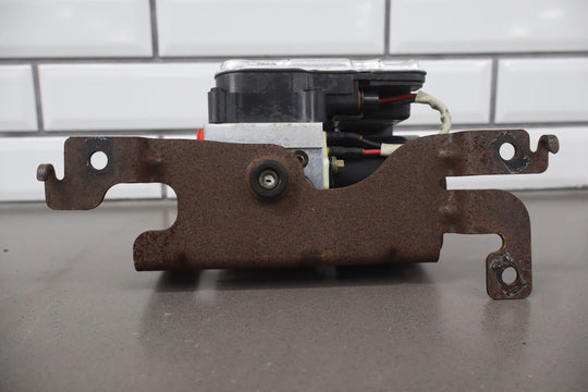 03 - 04 Chevy SSR Anti Lock Brake ABS Pump Module W/Bracket OEM