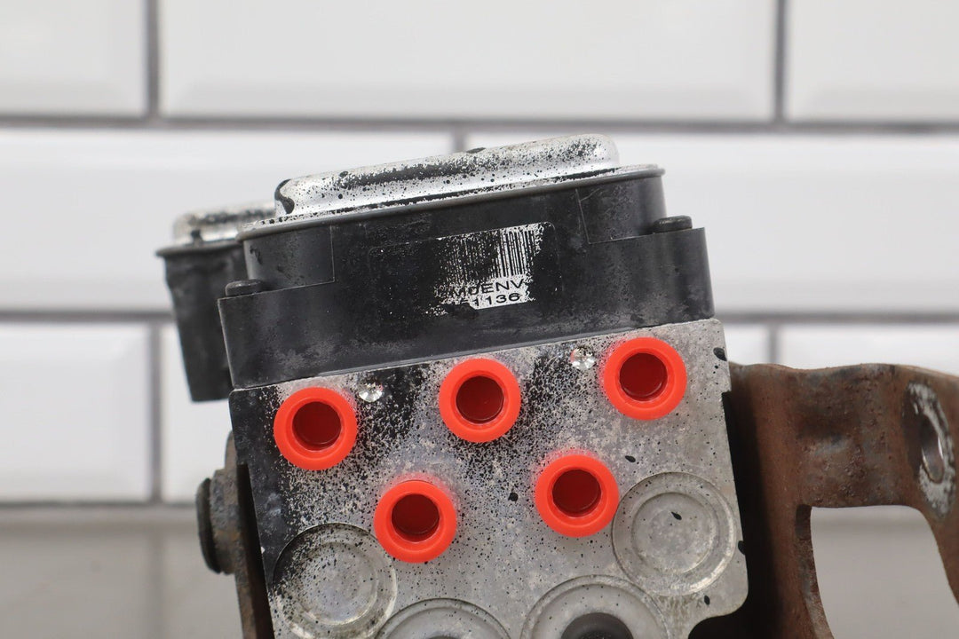 03 - 04 Chevy SSR Anti Lock Brake ABS Pump Module W/Bracket OEM