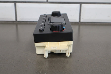 03-04 Chevy Tahoe/Suburban GMT800 Dual Zone Climate 10367042