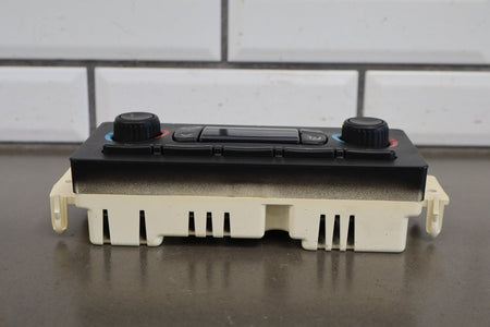 03-04 Chevy Tahoe/Suburban GMT800 Dual Zone Climate 10367042