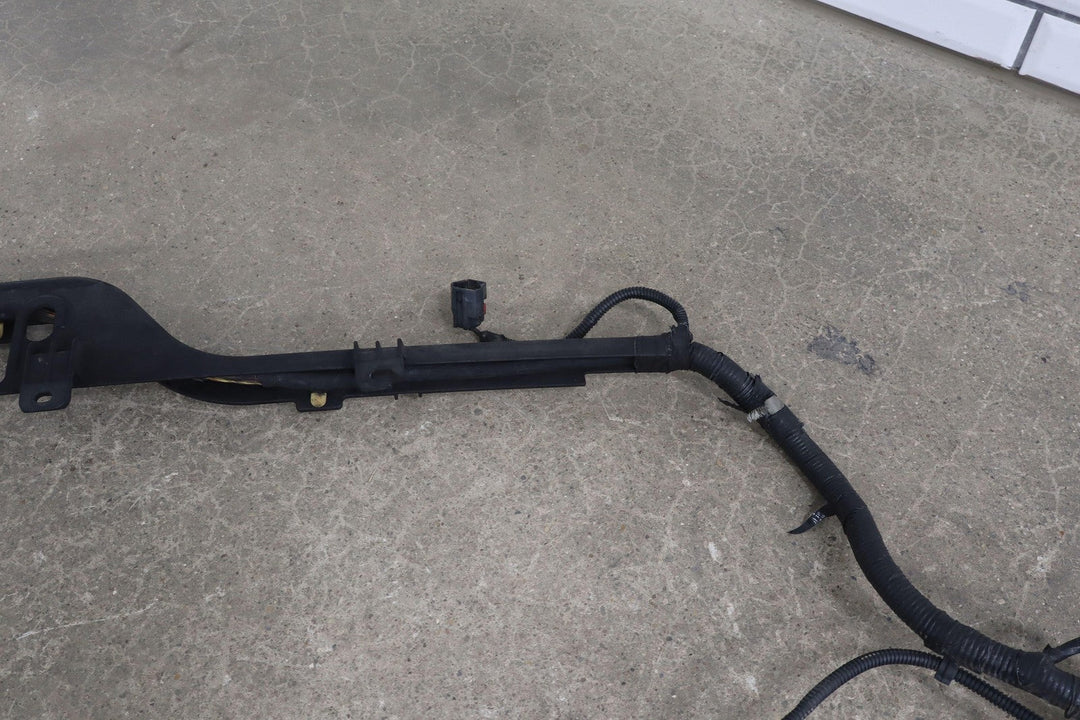 03 - 04 Ford F250 6.0L Powerstroke Diesel Underhood Engine Fuse Box with Harness