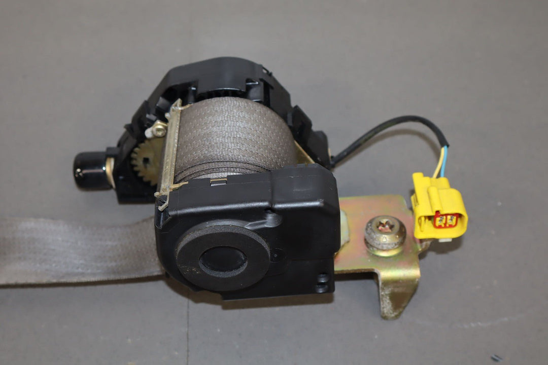 03 - 04 Ford F250 Driver Left LH Front Seat Belt Retractor (Medium Flint 4E)
