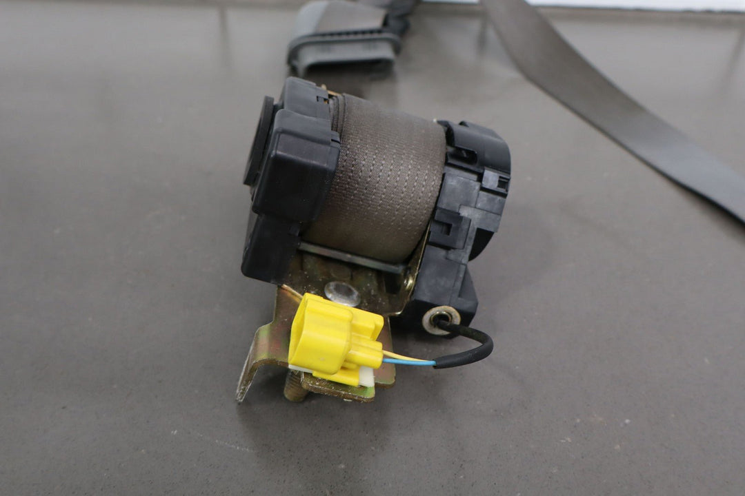 03 - 04 Ford F250 Driver Left LH Front Seat Belt Retractor (Medium Flint 4E)