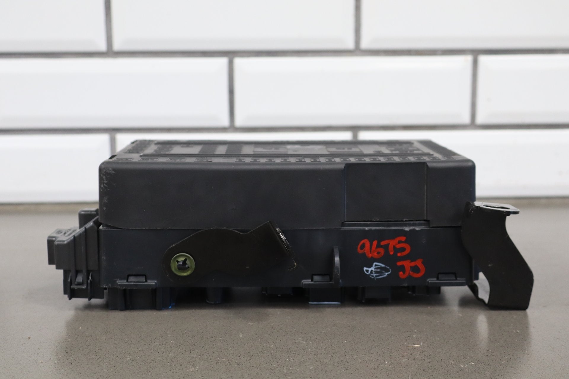 03-04 Ford F250 F350 Super Duty Interior Fuse Box 3C3T-14A067-ED OEM