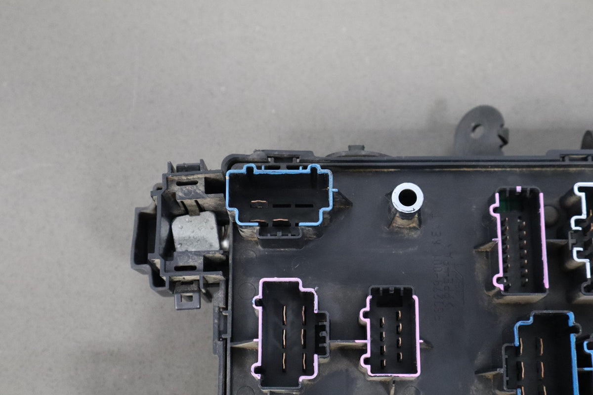 03-04 Ford F250 F350 Super Duty Interior Fuse Box 3C3T-14A067-ED OEM