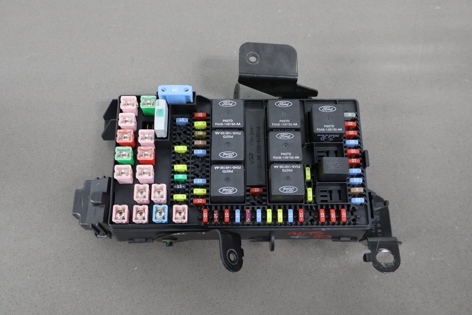 03-04 Ford F250 F350 Super Duty Interior Fuse Box 3C3T-14A067-ED OEM