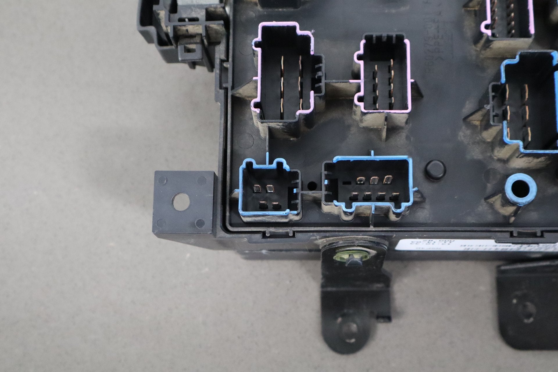 03-04 Ford F250 F350 Super Duty Interior Fuse Box 3C3T-14A067-ED OEM
