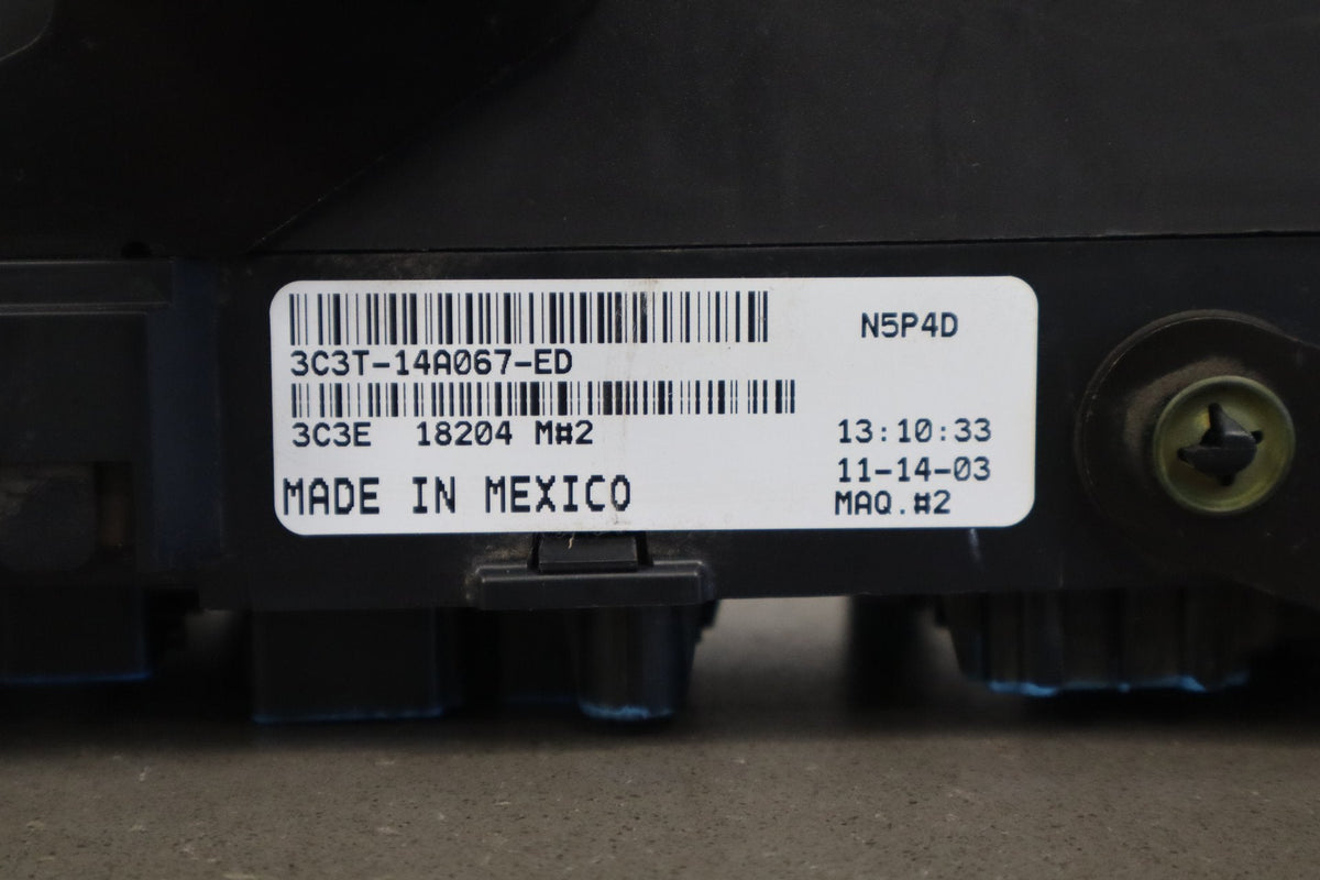03-04 Ford F250 F350 Super Duty Interior Fuse Box 3C3T-14A067-ED OEM