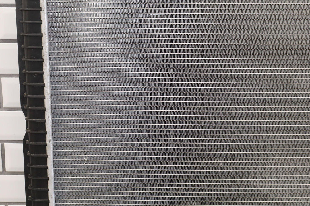 03 - 04 Ford F250 F350 Superduty 6.0 Powerstroke V8 OEM Radiator Leak Free