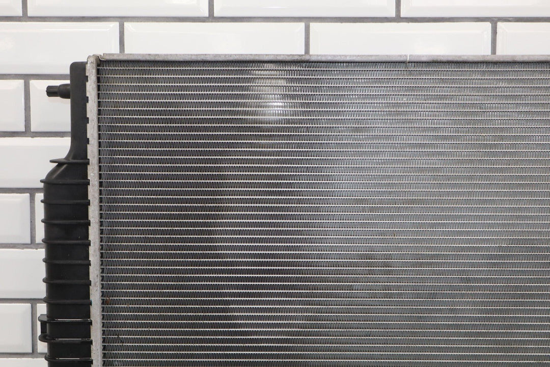 03 - 04 Ford F250 F350 Superduty 6.0 Powerstroke V8 OEM Radiator Leak Free