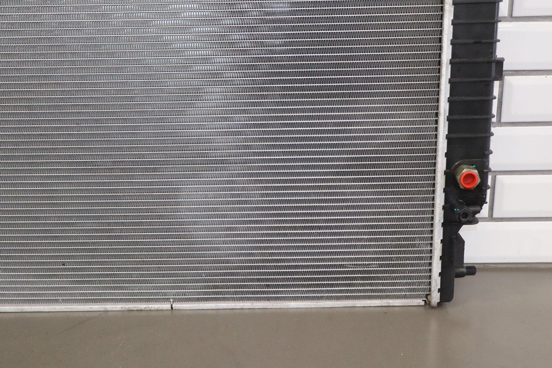 03 - 04 Ford F250 F350 Superduty 6.0 Powerstroke V8 OEM Radiator Leak Free