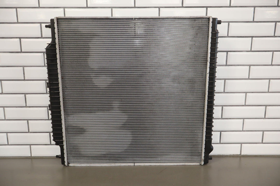 03 - 04 Ford F250 F350 Superduty 6.0 Powerstroke V8 OEM Radiator Leak Free