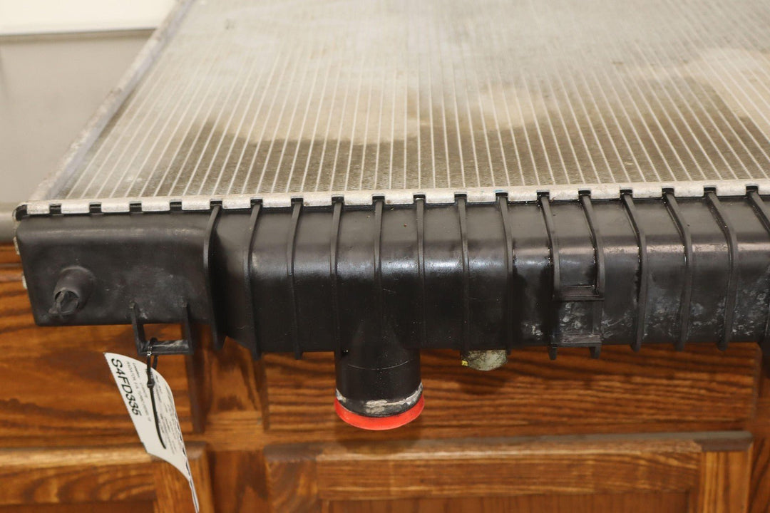 03 - 04 Ford F250 F350 Superduty 6.0 Powerstroke V8 OEM Radiator Leak Free