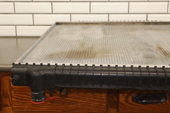 03 - 04 Ford F250 F350 Superduty 6.0 Powerstroke V8 OEM Radiator Leak Free