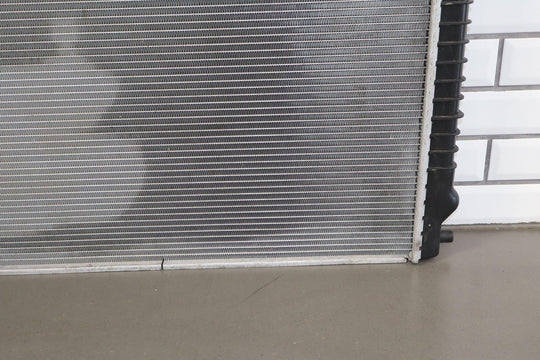 03 - 04 Ford F250 F350 Superduty 6.0 Powerstroke V8 OEM Radiator Leak Free