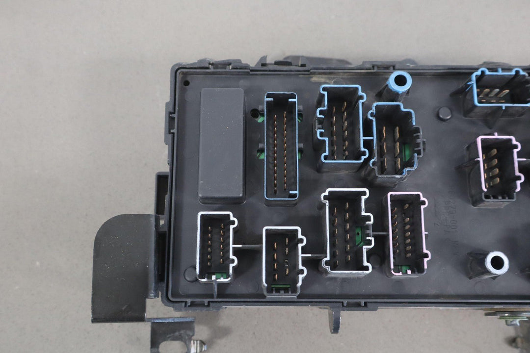 03 - 04 Ford Powerstroke 6.0L Diesel Cabin Fuse Junction Box 3C3T - 14A067 - EC