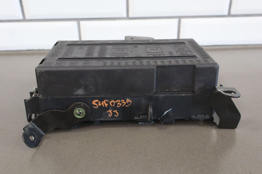 03 - 04 Ford Powerstroke 6.0L Diesel Cabin Fuse Junction Box 3C3T - 14A067 - EC