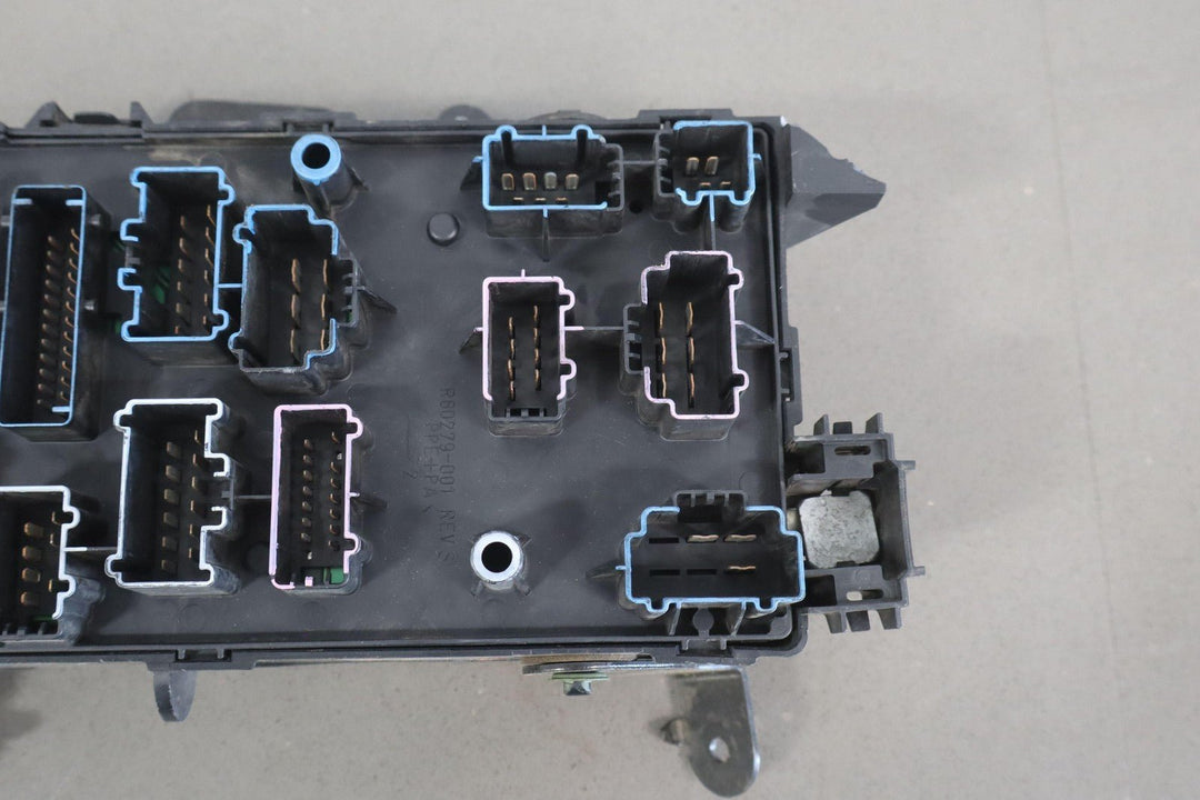 03 - 04 Ford Powerstroke 6.0L Diesel Cabin Fuse Junction Box 3C3T - 14A067 - EC