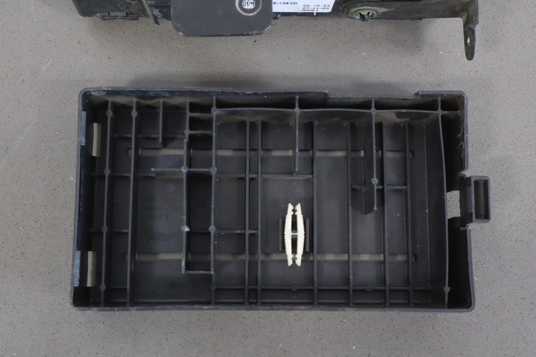 03 - 04 Ford Powerstroke 6.0L Diesel Cabin Fuse Junction Box 3C3T - 14A067 - EC