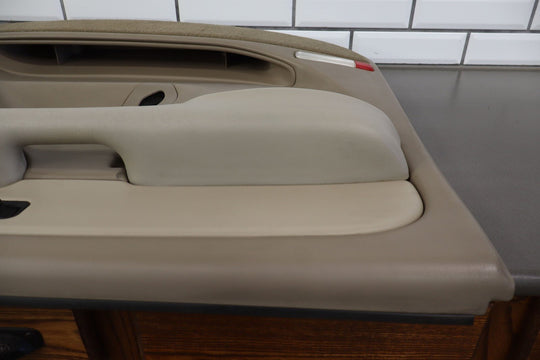 03 - 04 GMC Yukon XL 1500 2500 Left Driver Front Door Panel *No Window Switch*