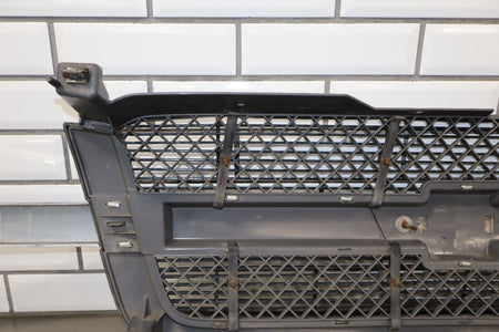 03-05 Chevy Silverado GMT800 Cateye OEM Grille Assembly Chrome/ Black 41U