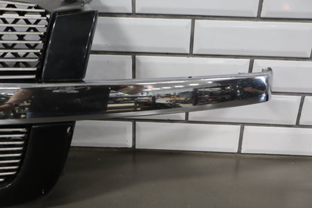 03-05 Chevy Silverado GMT800 Cateye OEM Grille Assembly Chrome/ Black 41U