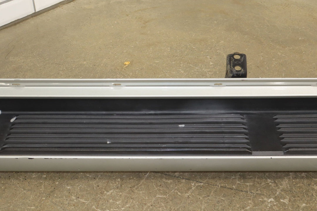 03 - 05 Lexus GX470 Left Driver Running Board Silver *Scratches*
