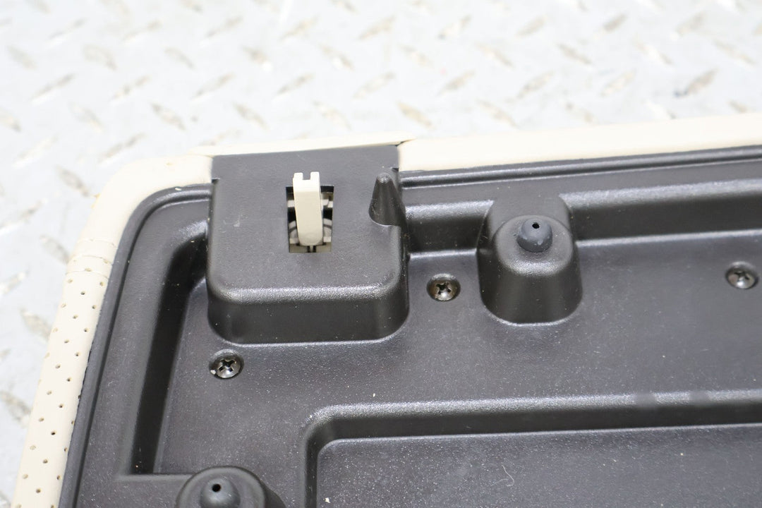 03 - 06 Cadillac Escalade Center Console Lid (Shale 152) W/Hinge (Minor Wear)