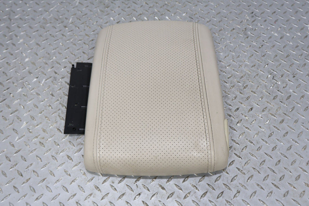 03 - 06 Cadillac Escalade Center Console Lid (Shale 152) W/Hinge (Minor Wear)