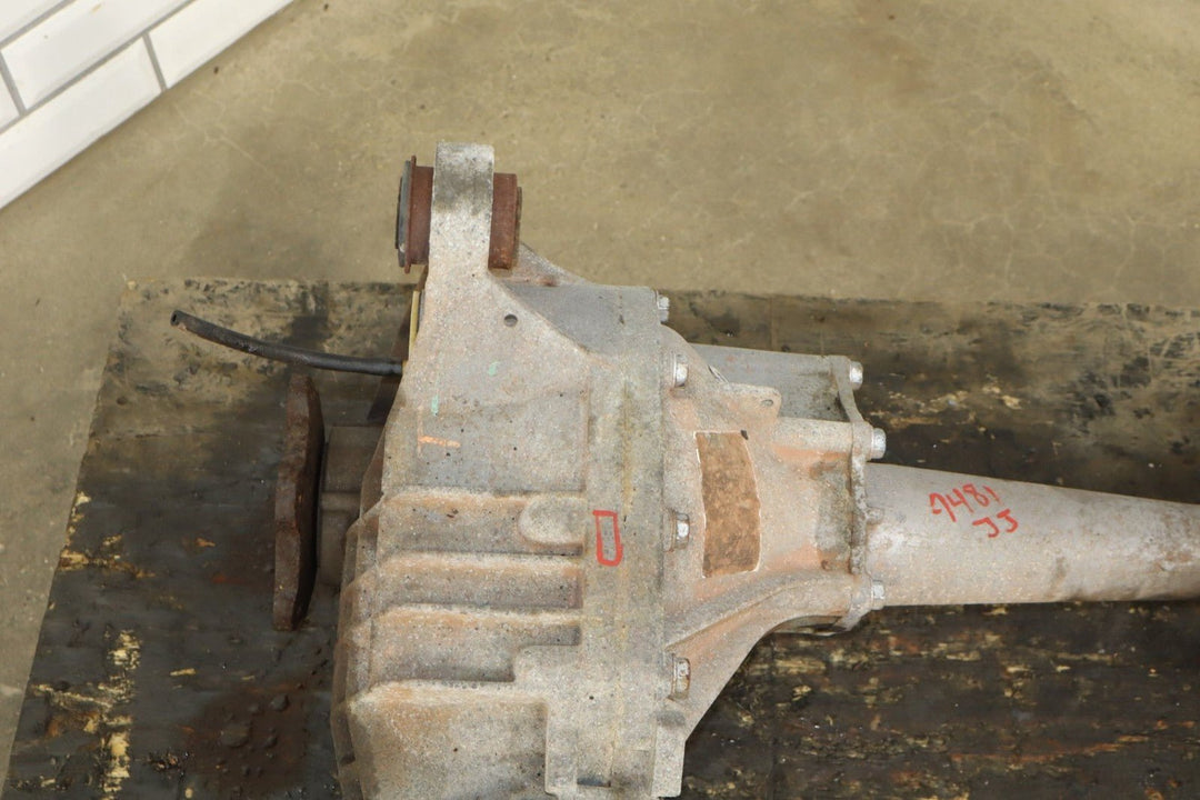 03 - 06 Cadillac Escalade Yukon Denali 3.73 Ratio Front Differential/Carrier