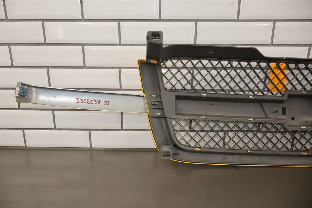 03 - 06 Chevy Avalanche OEM Yellow Grille with Headlights / Signals Sun Faded