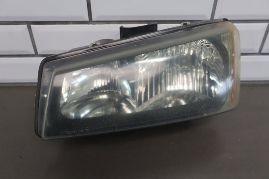 03 - 06 Chevy Avalanche OEM Yellow Grille with Headlights / Signals Sun Faded