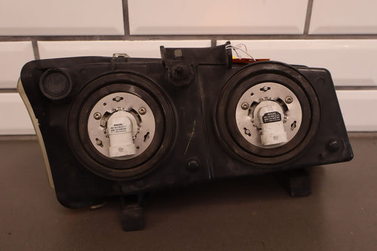 03 - 06 Chevy Avalanche OEM Yellow Grille with Headlights / Signals Sun Faded