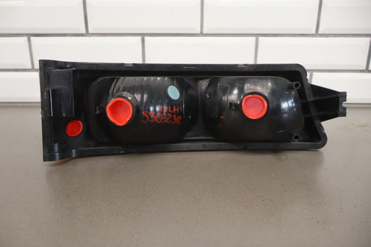 03 - 06 Chevy Avalanche OEM Yellow Grille with Headlights / Signals Sun Faded