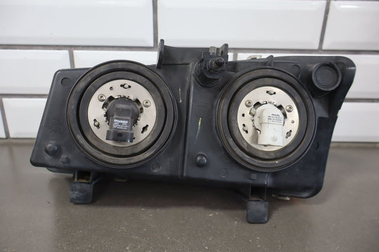 03 - 06 Chevy Avalanche OEM Yellow Grille with Headlights / Signals Sun Faded