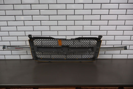 03 - 06 Chevy Avalanche OEM Yellow Grille with Headlights / Signals Sun Faded