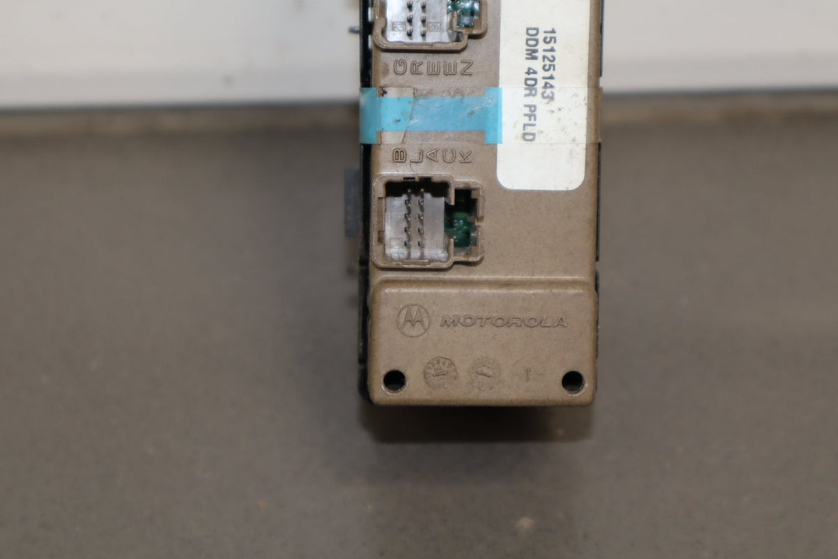 03-06 Chevy GMC Driver Left LH Window Switch DDM 15125143